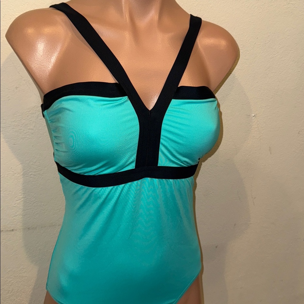 NWT Jag one piece swimsuit size 10 tummy control